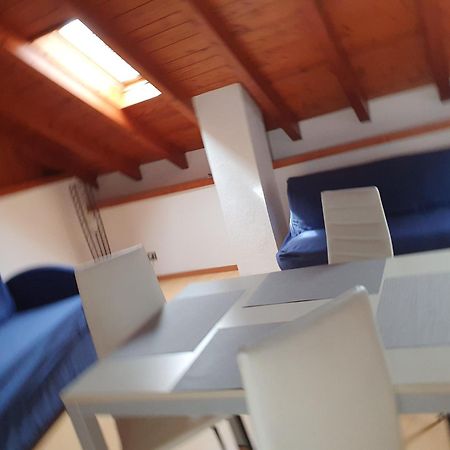 Appartamenti Vacanze E Camere Roccetta Fiorita Pettenasco Room photo