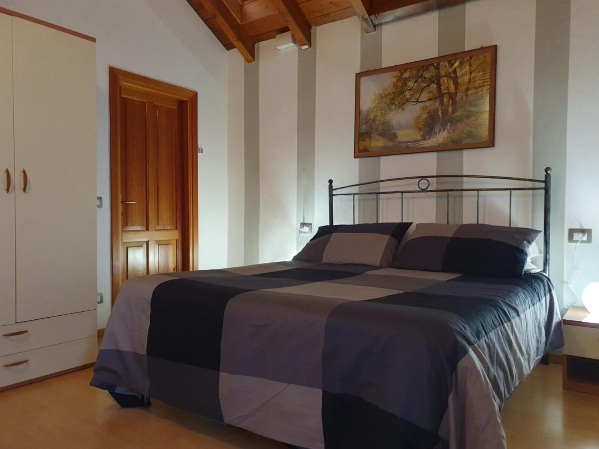 Appartamenti Vacanze E Camere Roccetta Fiorita Pettenasco Room photo