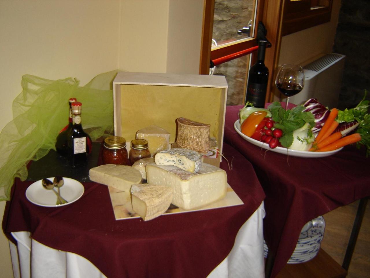 Appartamenti Vacanze E Camere Roccetta Fiorita Pettenasco Exterior photo