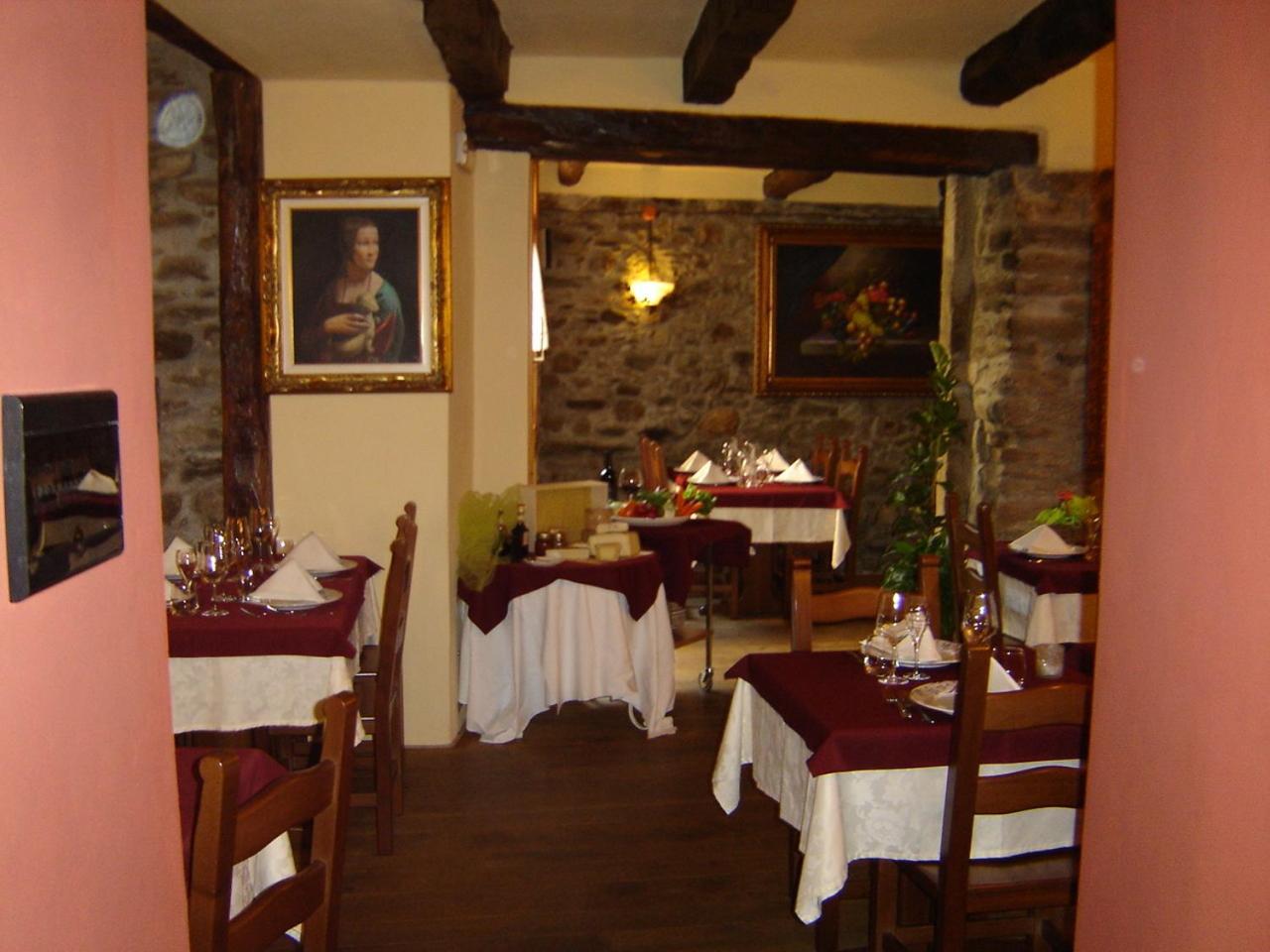 Appartamenti Vacanze E Camere Roccetta Fiorita Pettenasco Exterior photo