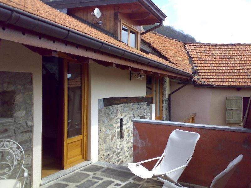 Appartamenti Vacanze E Camere Roccetta Fiorita Pettenasco Exterior photo