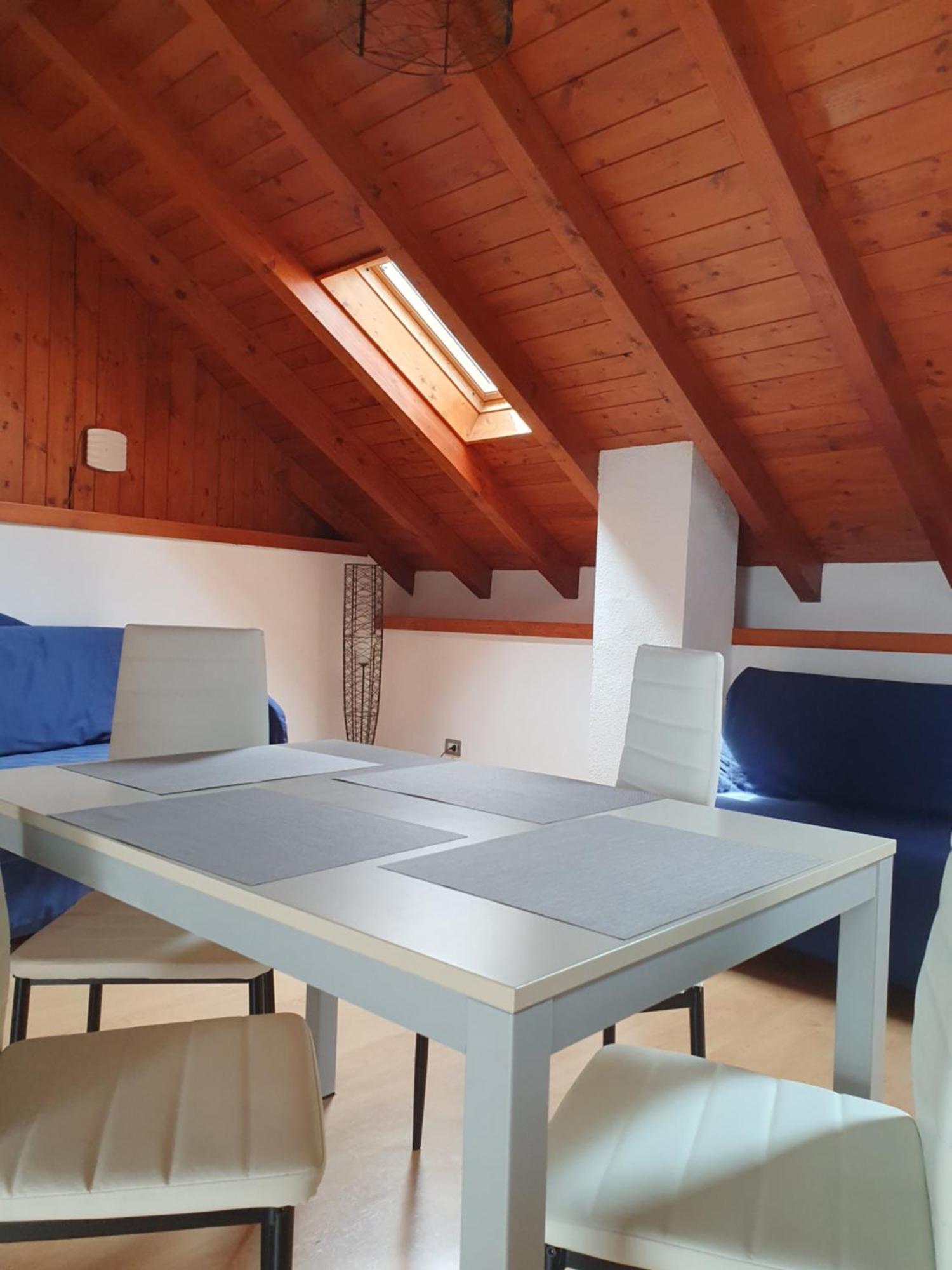 Appartamenti Vacanze E Camere Roccetta Fiorita Pettenasco Room photo