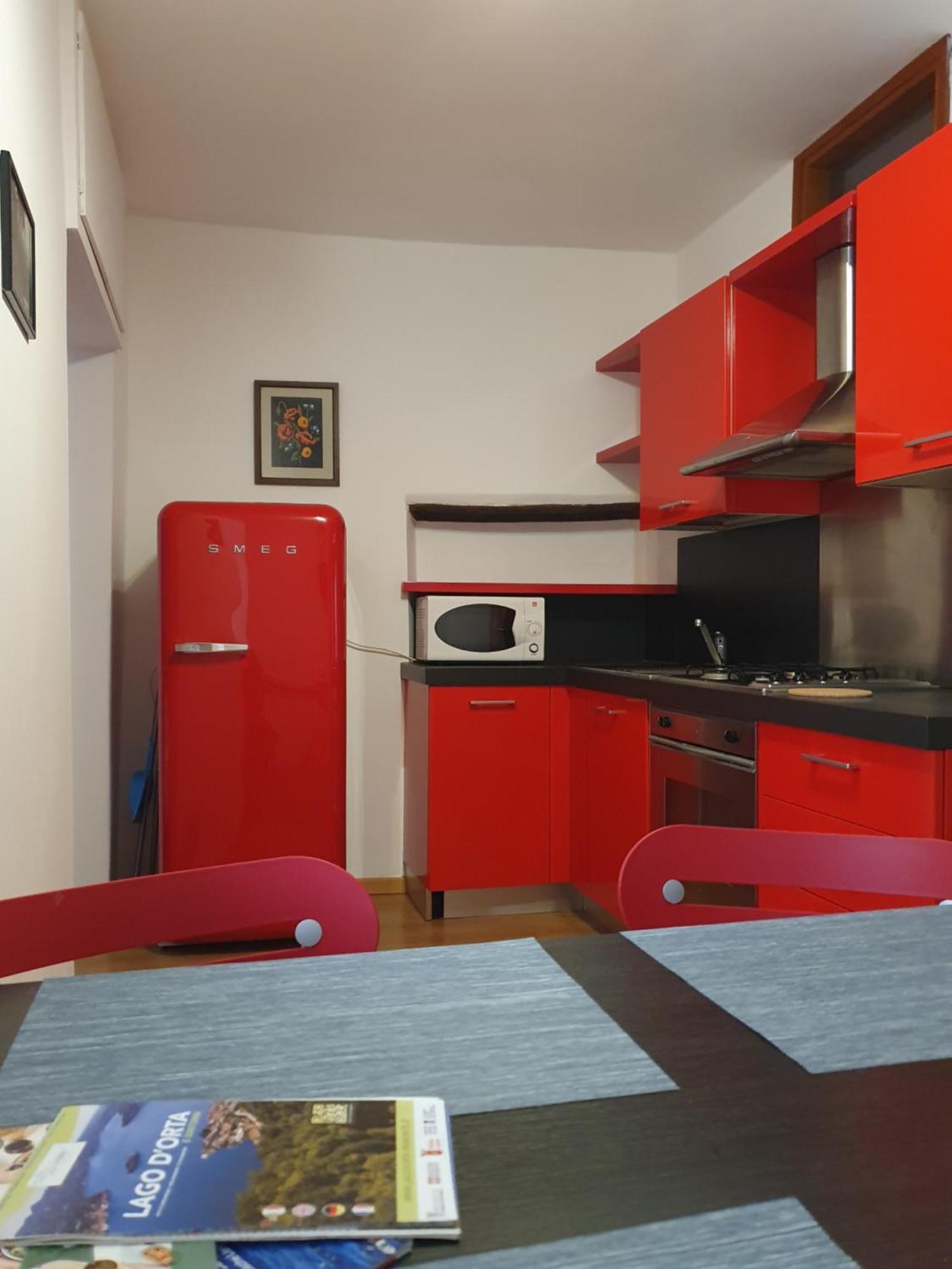 Appartamenti Vacanze E Camere Roccetta Fiorita Pettenasco Room photo