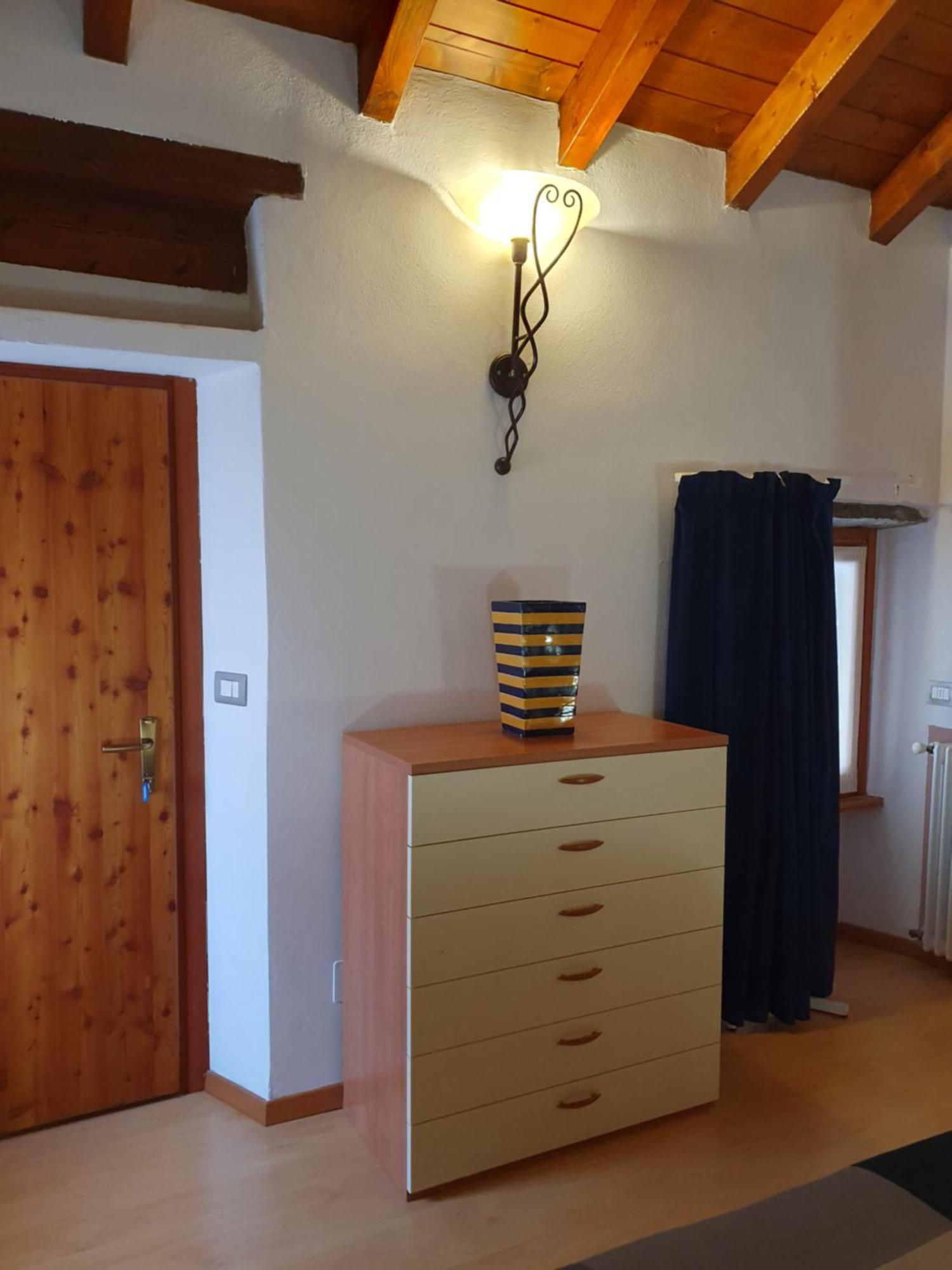 Appartamenti Vacanze E Camere Roccetta Fiorita Pettenasco Room photo
