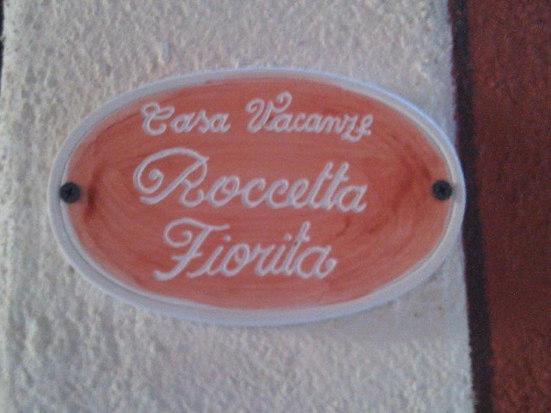 Appartamenti Vacanze E Camere Roccetta Fiorita Pettenasco Exterior photo